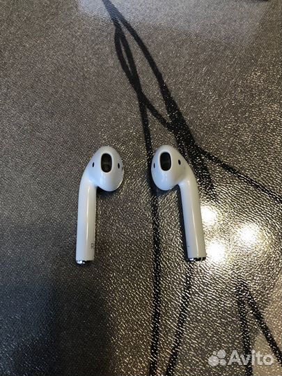 Продаю наушники Apple AirPods 2