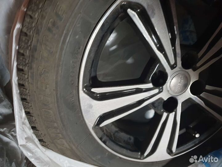 Bridgestone Blizzak Revo GZ R15