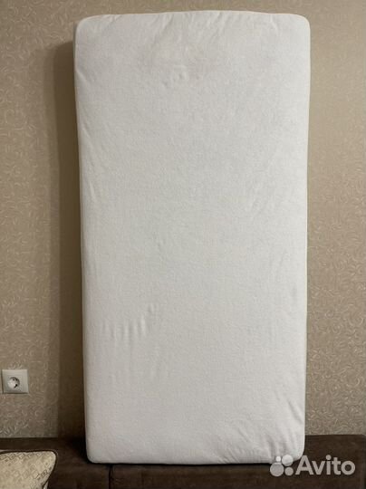 Матрас детский новый 120/60 + наматрасник
