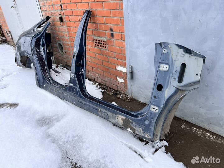 Крыло заднее правое Ниссан Альмера g15 боковина