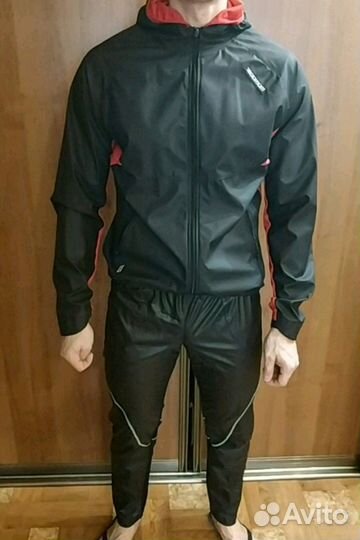 Спортивный костюм