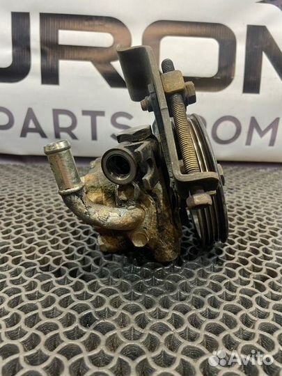 Насос гидроусилителя руля Nissan Maxima A32 VQ20DE