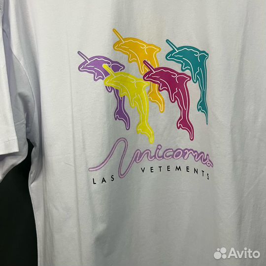 Футболка Vetements Unicorn Tee