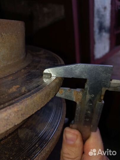 Тормозные диски Таёта рав 4