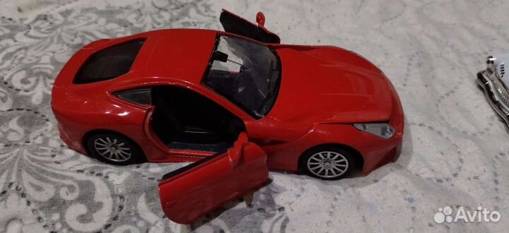 Машина игрушка