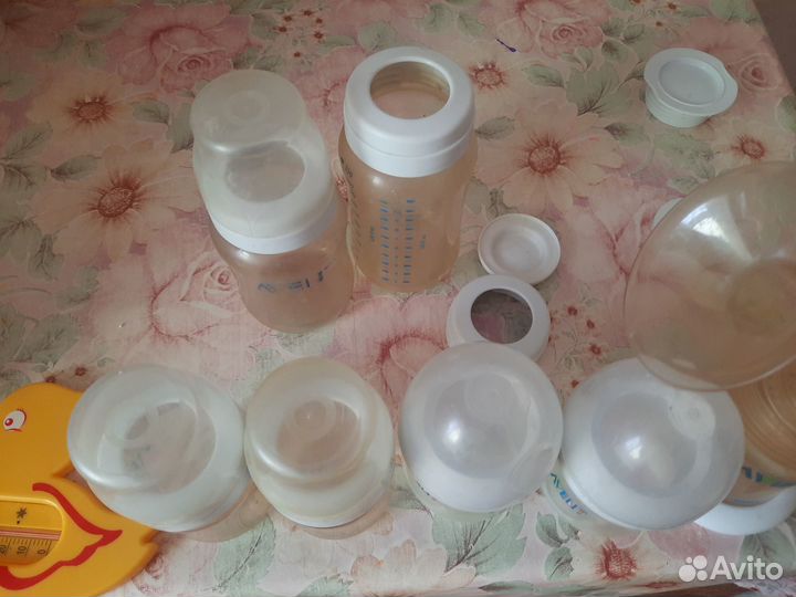 Бутылки Авент и молокоотсос Авент
