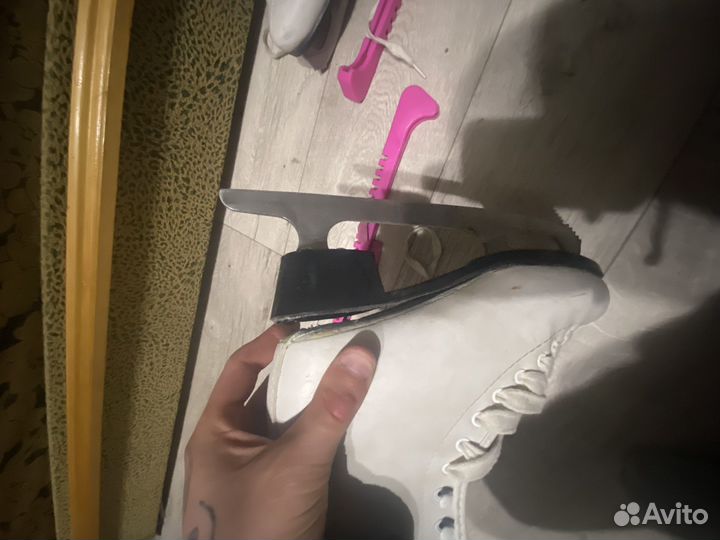 Коньки фигурные