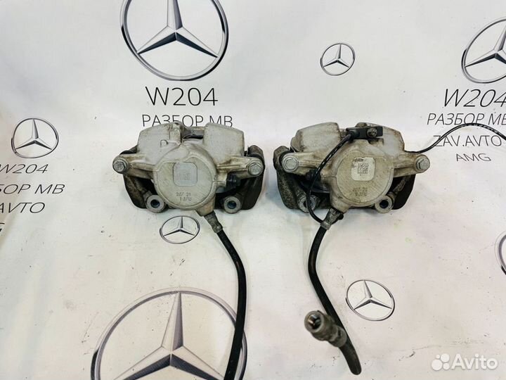 Суппорт передний Mercedes W204