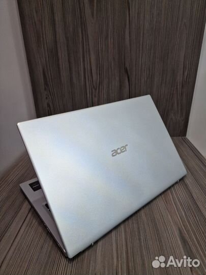 Бюджетный Acer для учебы