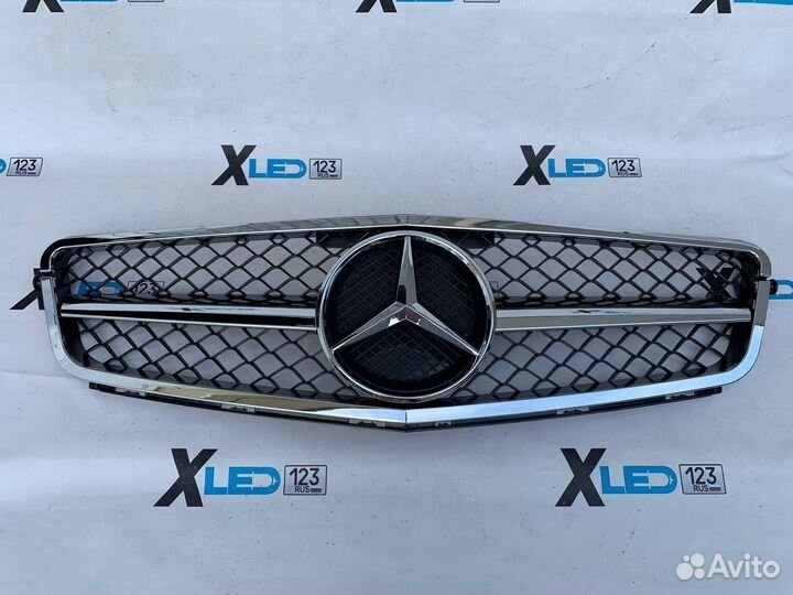 Решетка радиатора Mercedes W204 AMG С63 хром