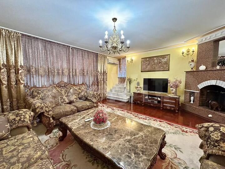 Коттедж 397 м² на участке 15,7 сот.