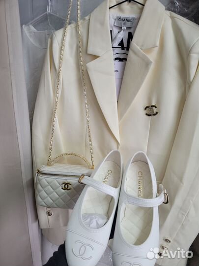 Женский шикарный пиджак Chanel