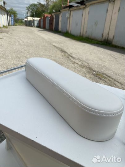 Подставка для рук маникюрная бу