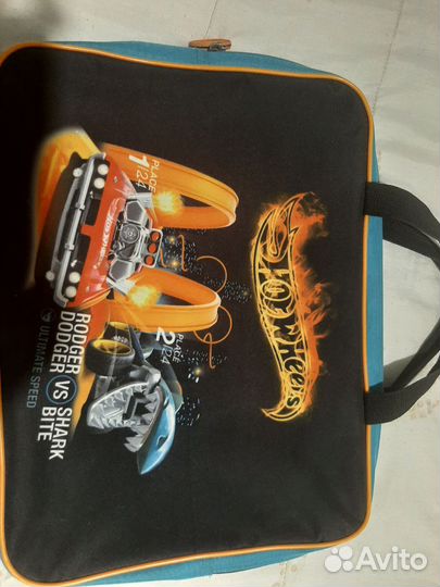 Папка для тетрадей hot wheels с ручками А4