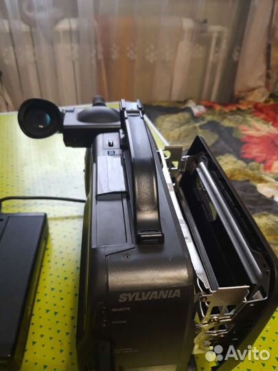 Видеокамера кассетная