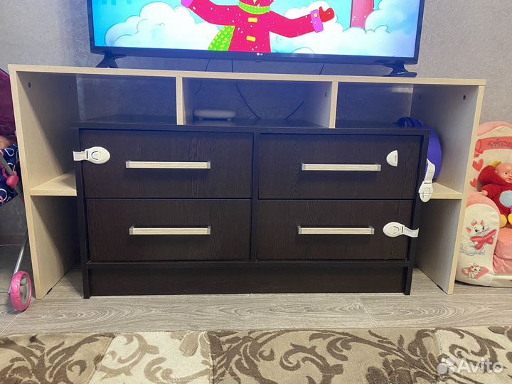 Тумба под телевизор