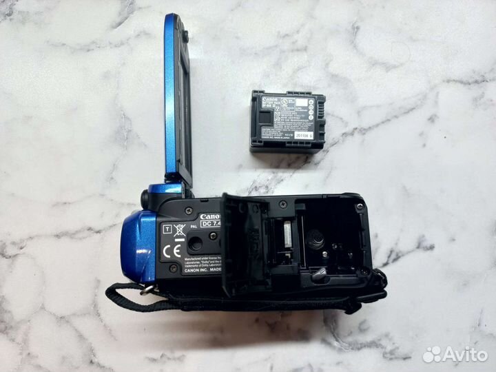 Цифровая видеокамера canon