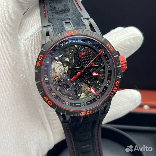 Часы Roger Dubuis