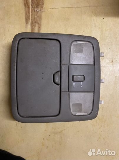 Плафон салонный Toyota Land Cruiser 120 prado