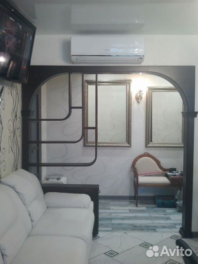 Арка декоративная с художественным оформлением