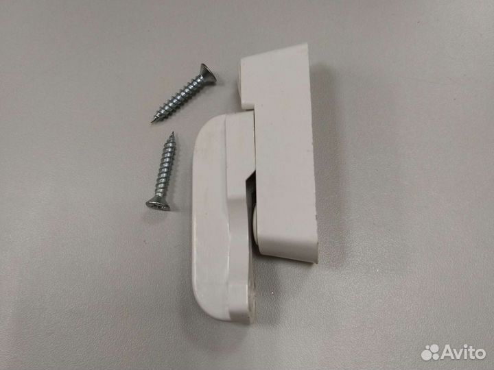 Фиксатор балконной двери, снаружи