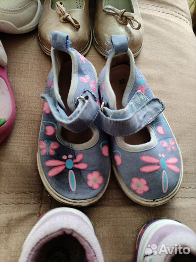 Обувь на девочку 22-23 размер. Каждые по 50 р