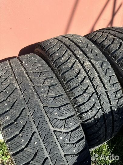 Bridgestone Ice Cruiser 5000 205/50 R17