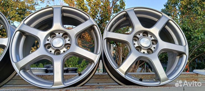 Комплект литья Yokohama Laycea R16/ 5*100 ET+48