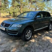 Volkswagen Touareg 2.5 AT, 2004, 239 520 км, с пробегом, цена 820 000 руб.