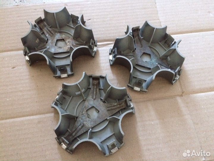 Колпак колеса Toyota Mark 2 Qualis. Camry