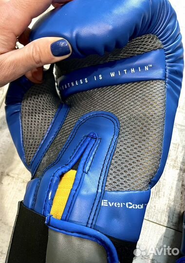 Боксерские перчатки everlast 14oz