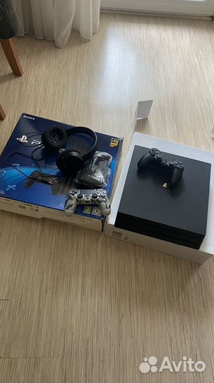 Sony playstation 4 PS4 pro 1tb