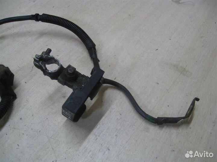 Клемма акб минус Toyota Avensis T27 2011