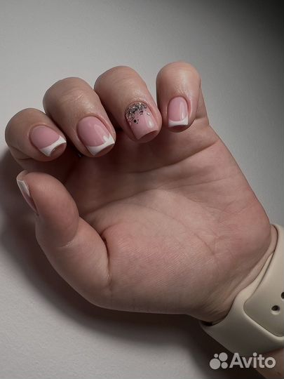 Маникюр, педикюр