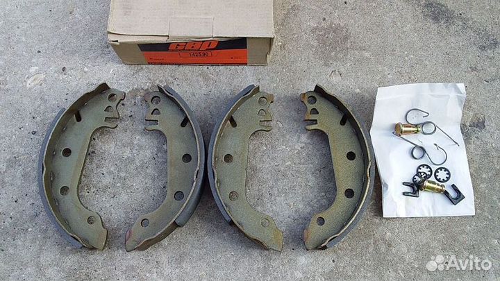 Ford Fiesta 76-83 Тормозные колодки задние