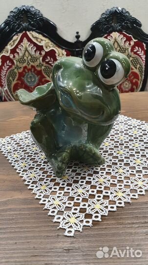 Статуэтка лягушка
