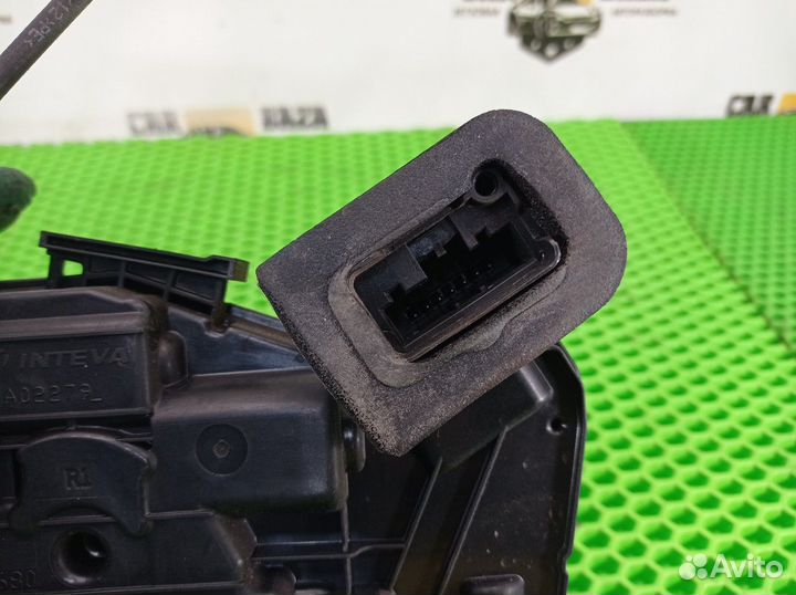 Замок двери передней правой R