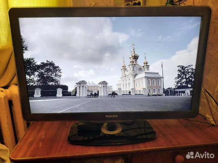 Телевизор Philips 32PFL7605H/60