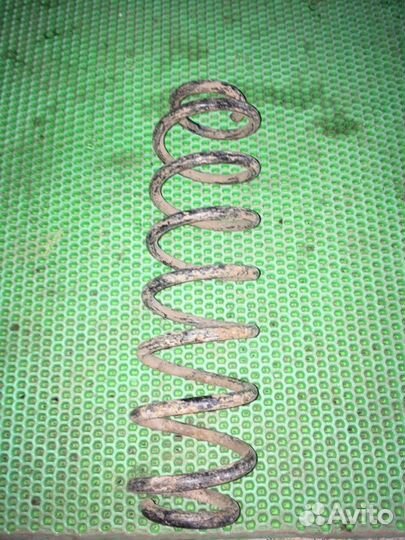 Пружина задняя Volkswagen Polo V