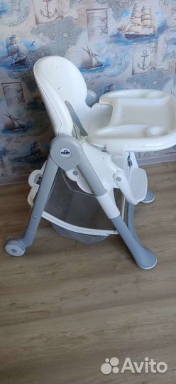 Стульчик для кормления cam