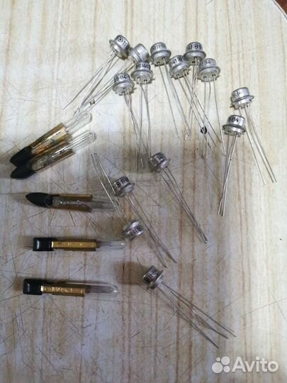 Транзисторы Мп35 и 41, лампы км 48V 50mA