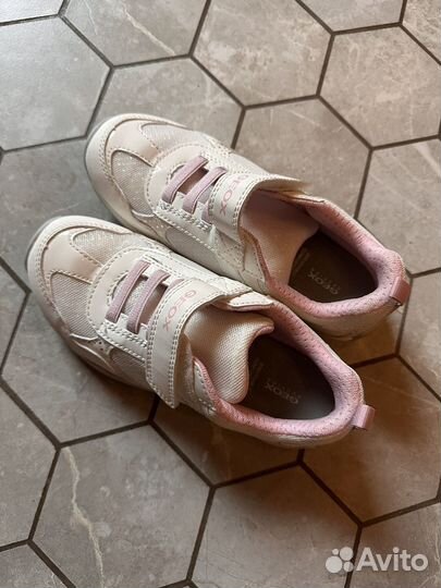 Кроссовки для девочки 31