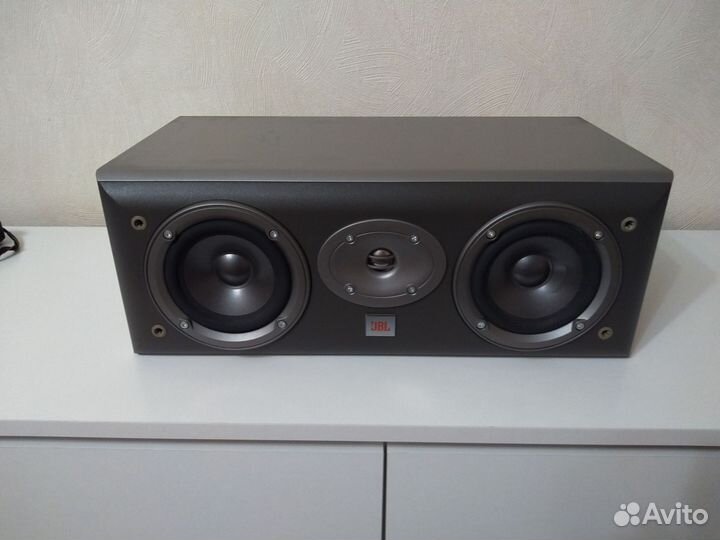Центральная колонка JBL еc 25
