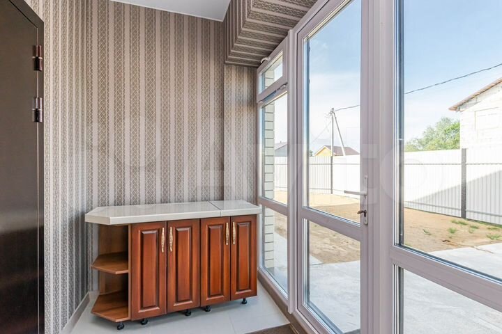 Коттедж 205 м² на участке 10 сот.