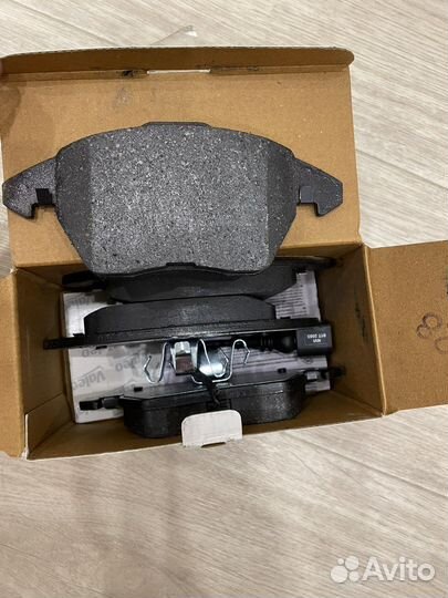 Тормозные колодки valeo 301635