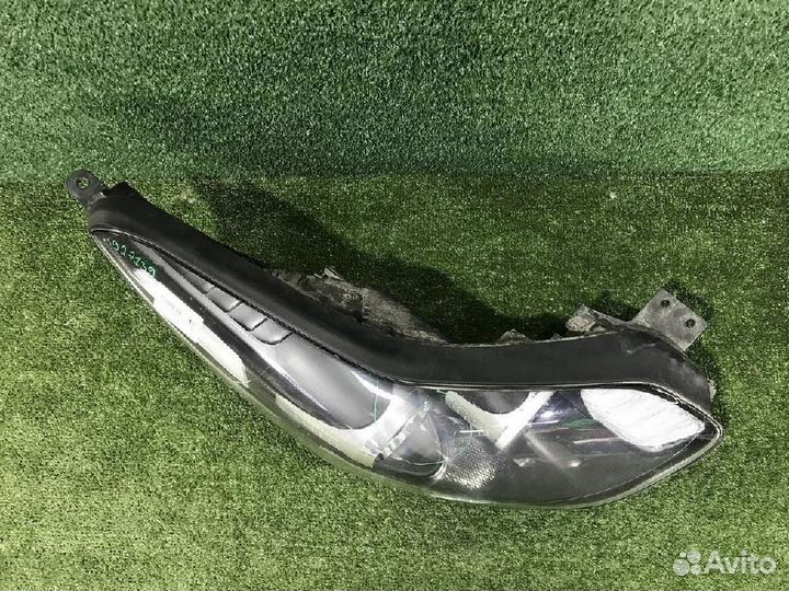 Фара правая Kia Sportage