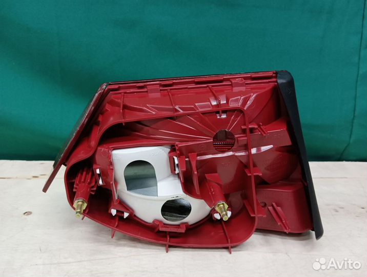 Фонарь правый внутренний Volkswagen Jetta 6 2010