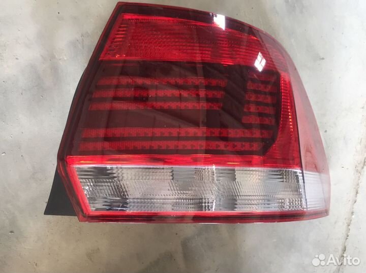 Фонарь задний правый Фольксваген поло 15-20