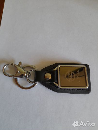 Брелок для ключей на авто Nissan