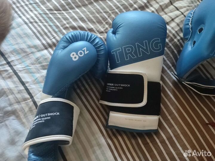 Шлем, перчатки и обувь для боевых искусств